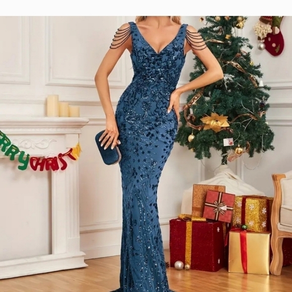 Peacock Blue, Sequined, V Neck, Sleeveless, Backless, Fringe, Mermaid… - Picture 7 of 16